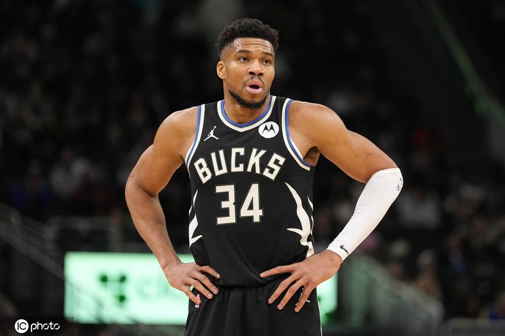 勇士领跑字母哥争夺战 8换2重磅交易方案曝光